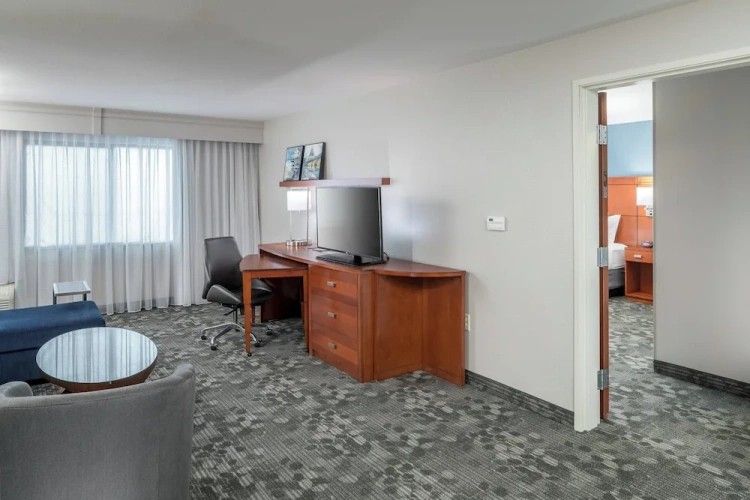 1 Bedroom Suite
