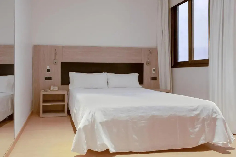 Hotel Lleo
