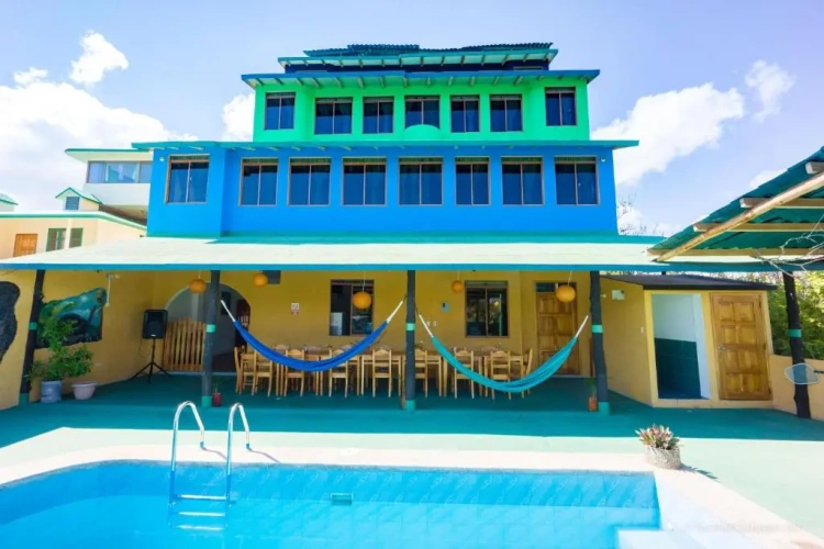 Standard Quadruple room with sea view