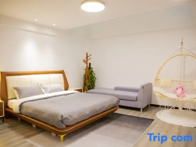 6 Bedrooms Villa
