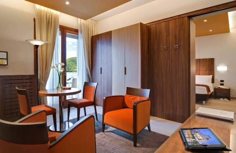 Standard Suite