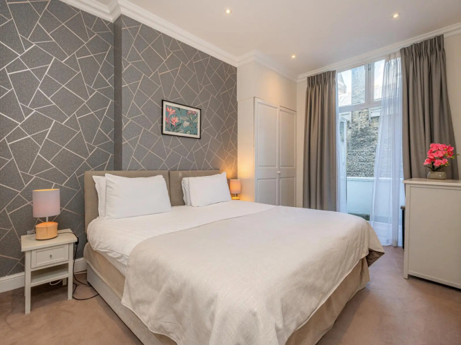 1 Bedroom Deluxe Apartment