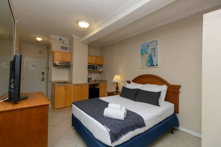 1 Bedroom Apartment