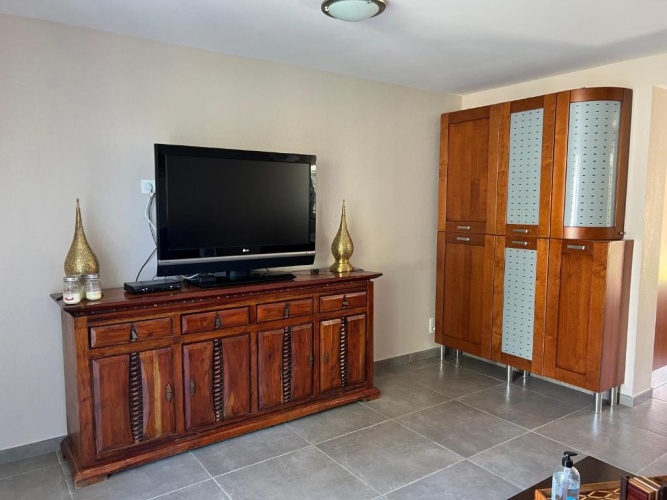 2 Bedrooms Cottage