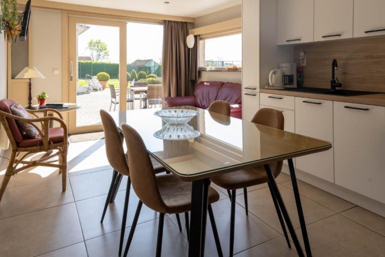 2 Bedrooms Cottage