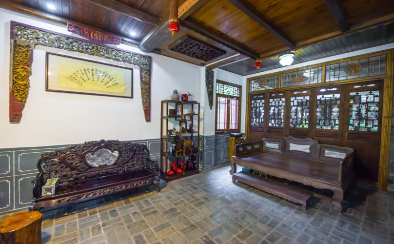 Yangshuo Scenic Mountain Retreat