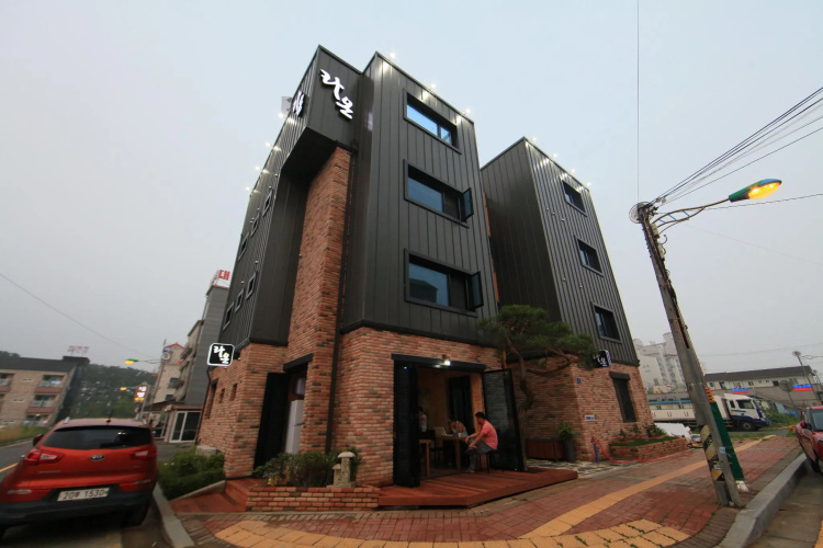 Boryeong Raon Pension