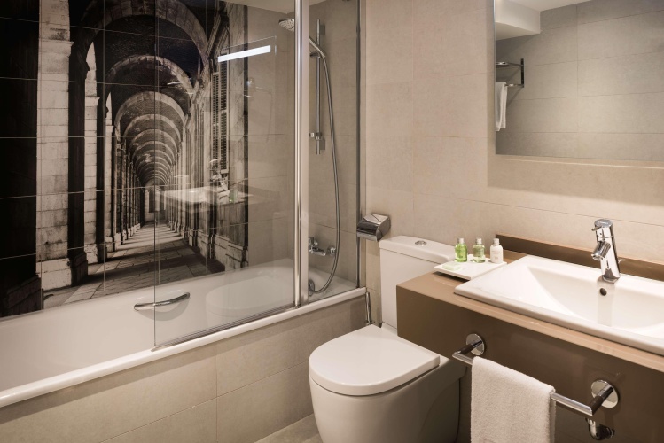NH Madrid Zurbano photo 22
