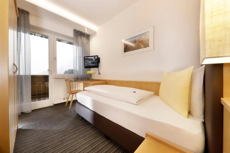Standard Single room with balcony