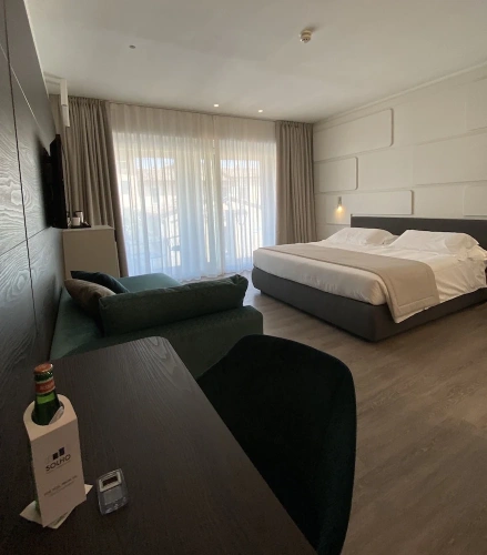 Deluxe Triple room