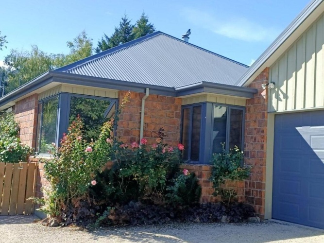 3 Bedrooms Cottage