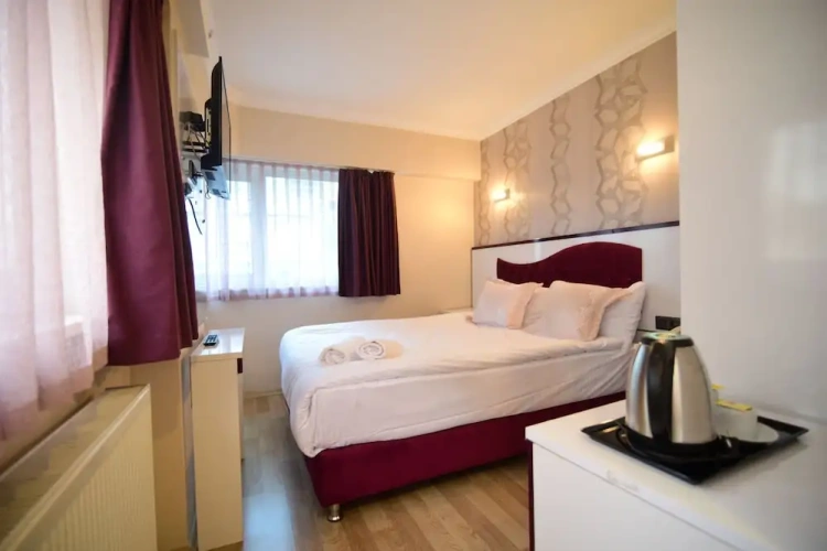 Standard Double room with city view