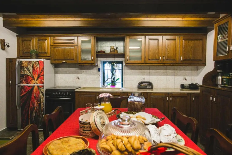 Litheon House