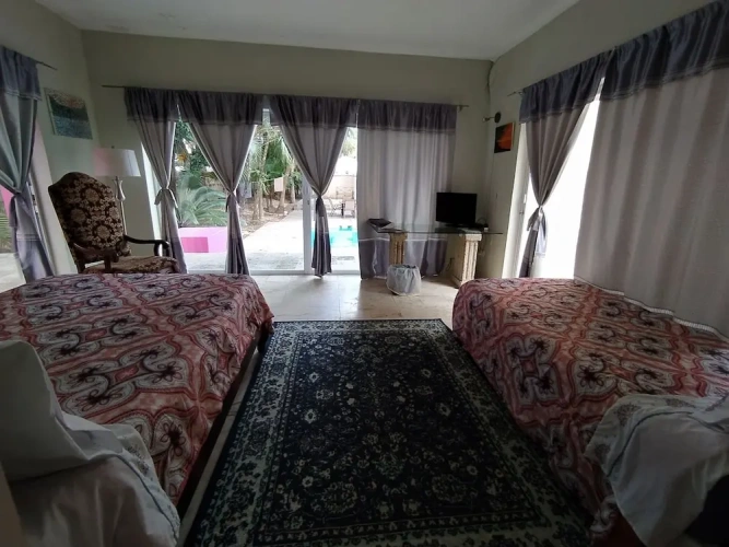 Standard Triple room
