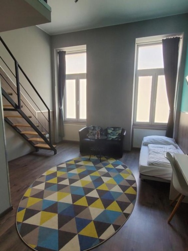 Standard Triple room with city view