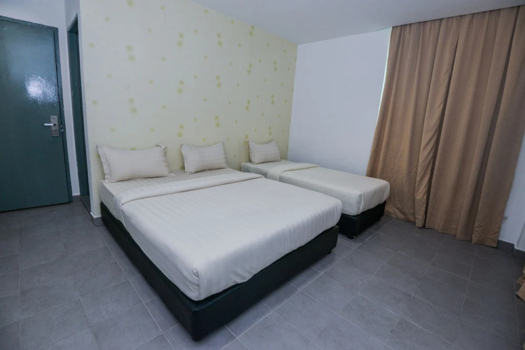 Alpha Hotel