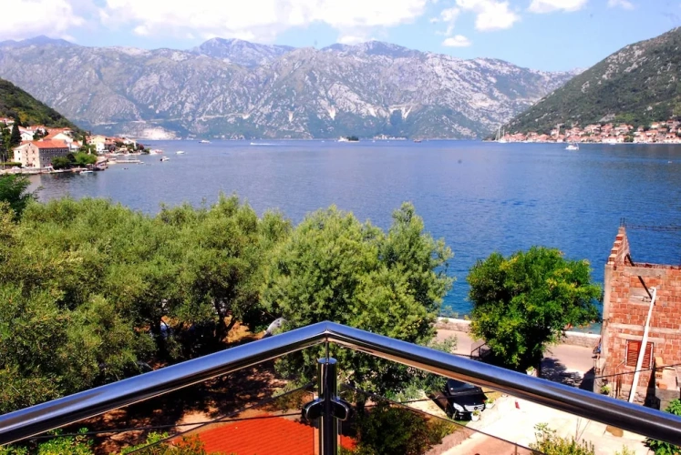3 Bedrooms Comfort Apartment with balcony and with sea view