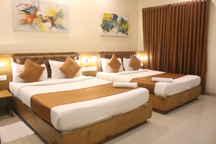 Deluxe Triple room