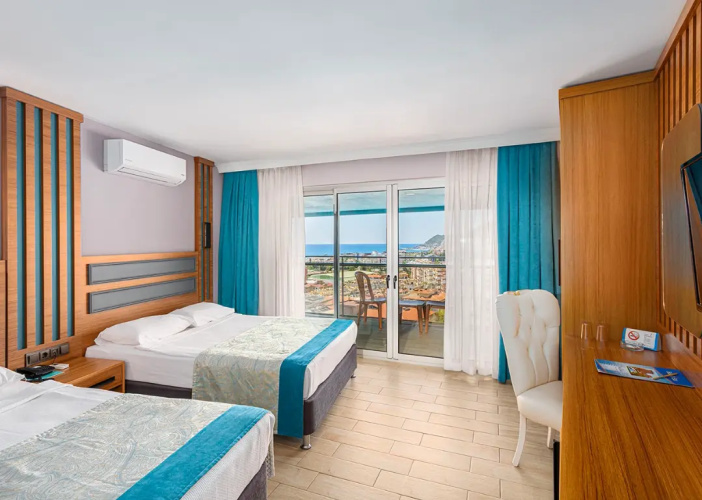 Standard Triple room