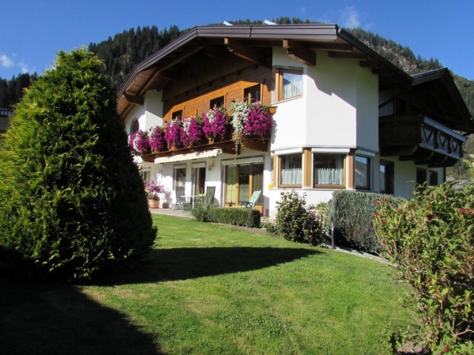 2 Bedrooms Apartment with balcony