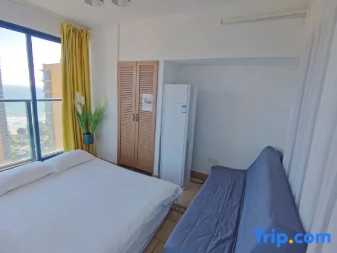 3 Bedrooms Attic Suite with view