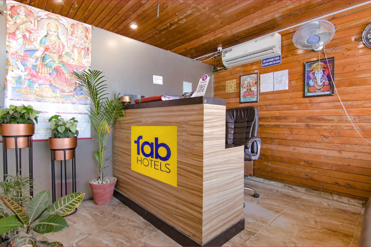Fabhotel Doon Maira