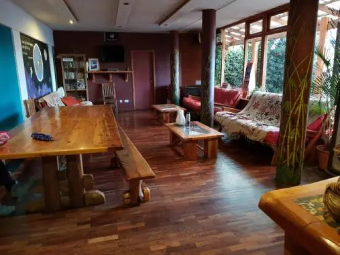 Hostel 41 Below