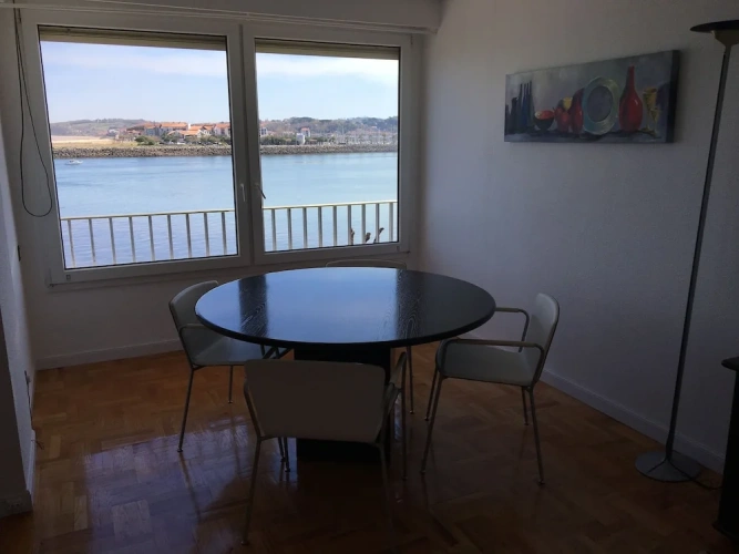 3 Bedrooms Apartment