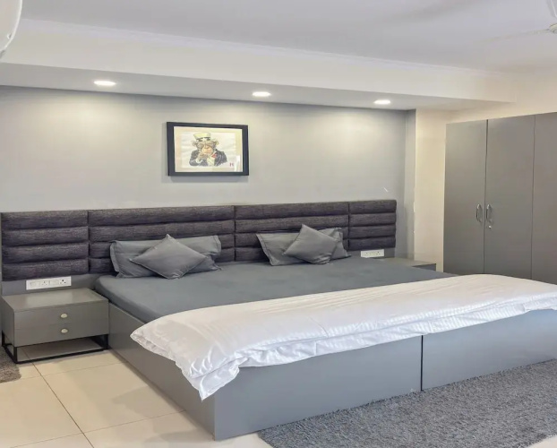 Housr 1 RK Sector 27 Gurgaon Golf Course