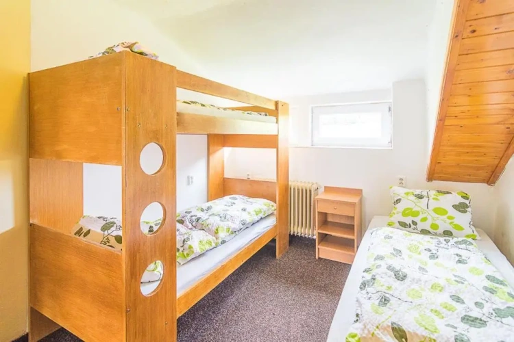 Economy Quintuple room