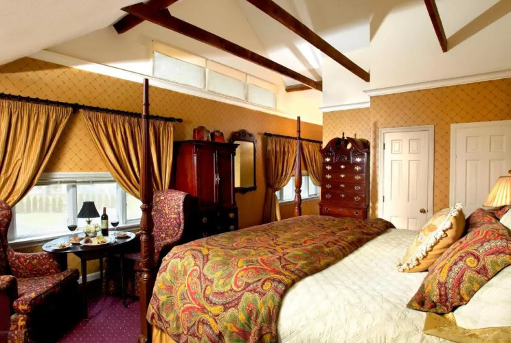 Copper Beech Inn