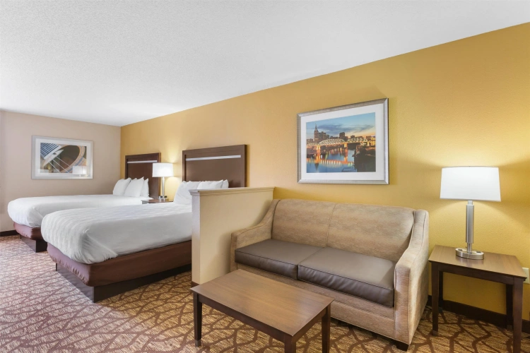 Quadruple Suite