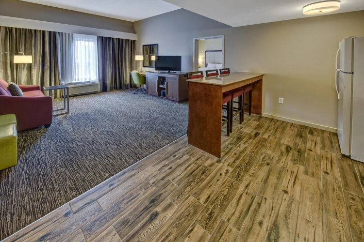 Hampton Inn by Hilton Dunn