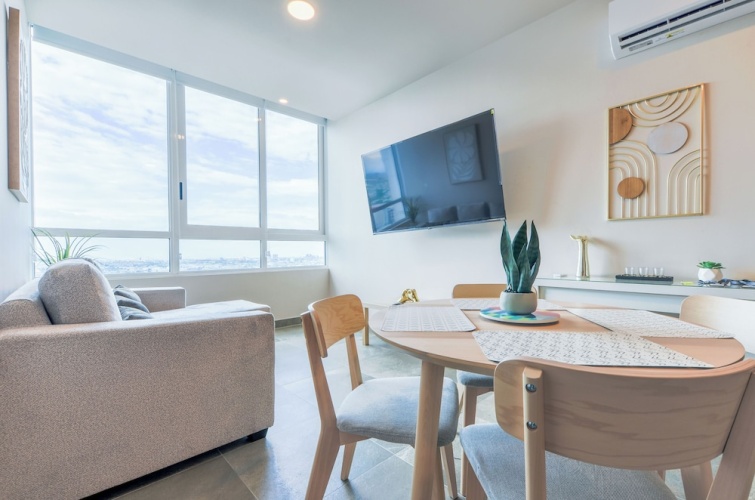 Club Suite with city view