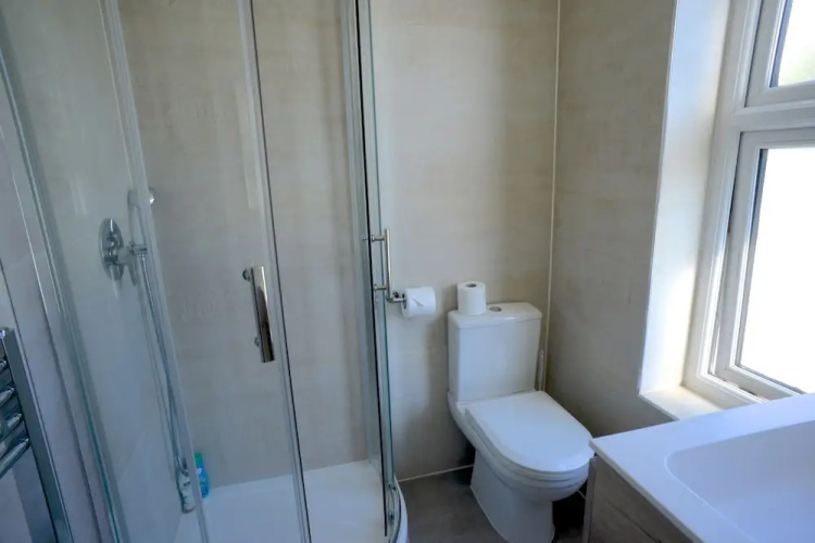 Bright Camberwell 2 Bedroom Flat