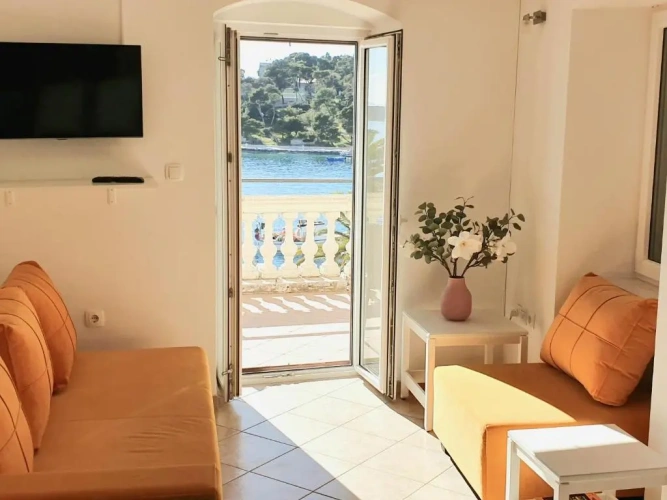 3 Bedrooms Cottage