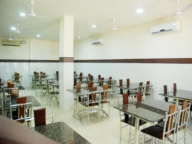 Hotel Pon Amutha