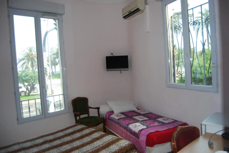 Azur Hotel
