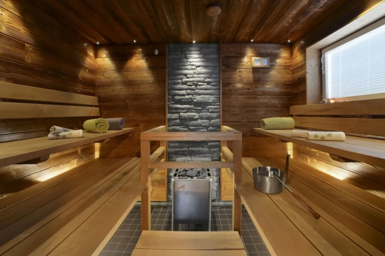 4 Bedrooms Luxury Villa
