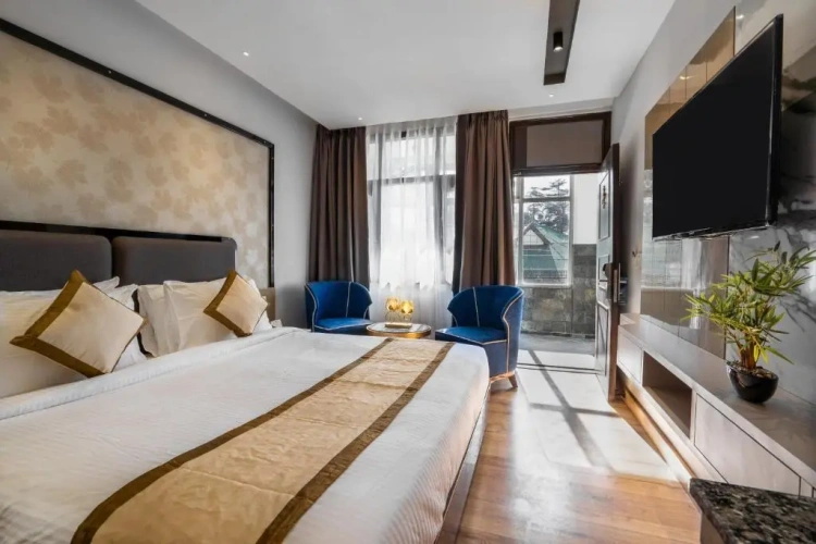 Premier room