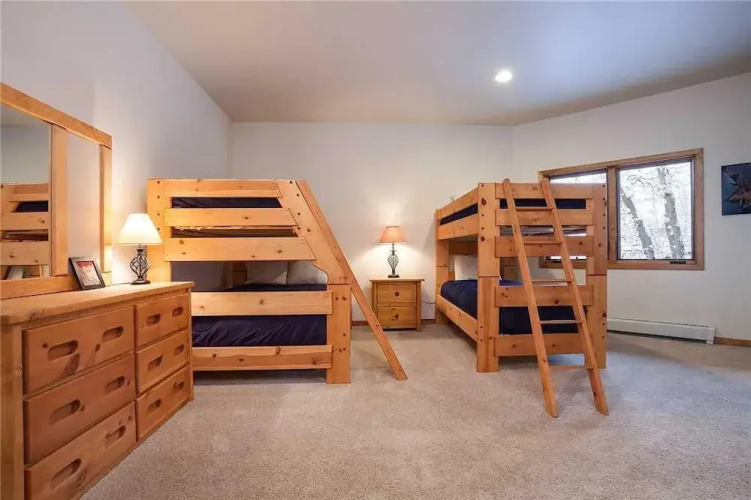 Ski Trail Lodge I
