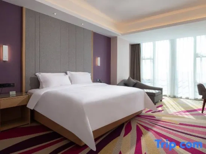 Deluxe Double Suite with panoramic view