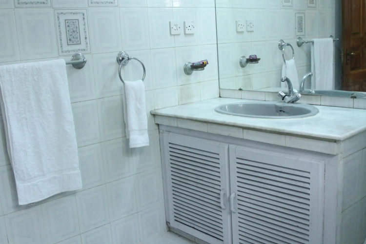 Delano Guest House