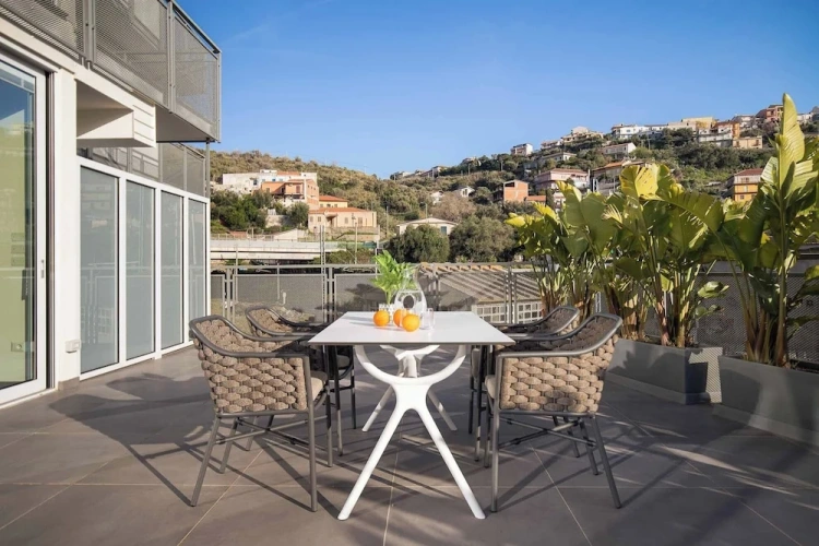 2 Bedrooms Deluxe Apartment with balcony and with city view