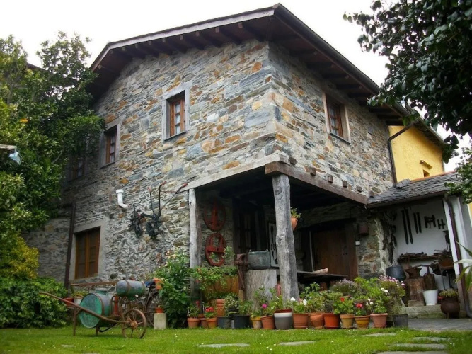 Casa de Aldea Los Glayus
