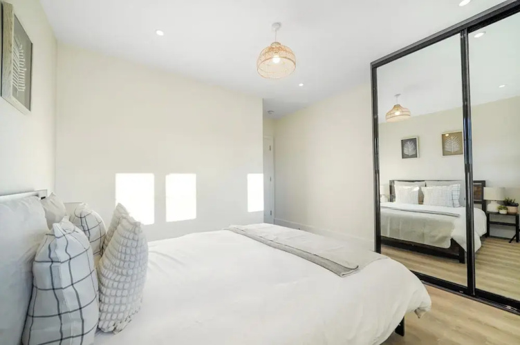 105A Beechwood Grove Flat