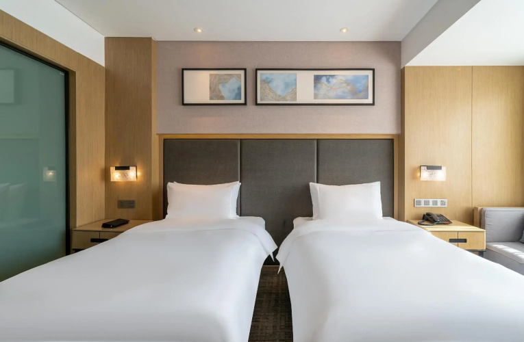 Jingzhuan Yihao Hotel