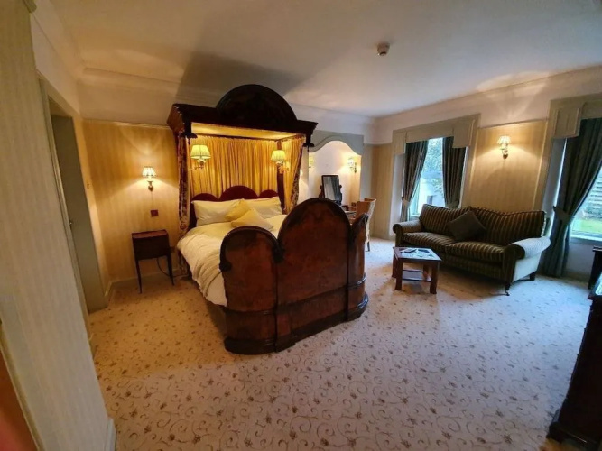 Lynnfield Hotel