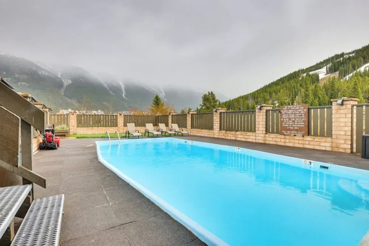 Pool + Ski-in Access: Copper Mountain Condo!