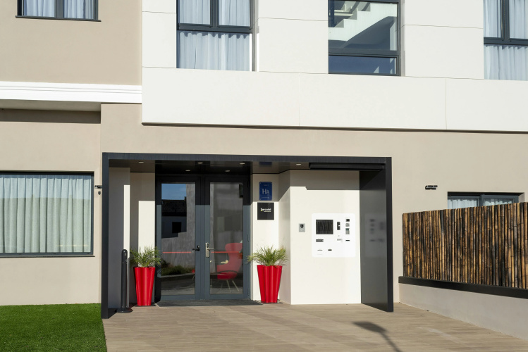 Hotel Sercotel Plana Suites